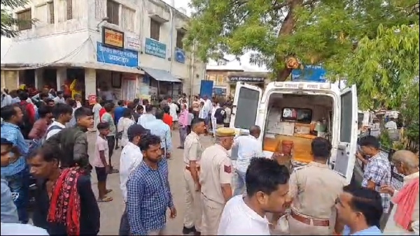 9-people-died-in-a-horrific-road-accident-in-karauli-rajasthan-including-2-children-4-injured