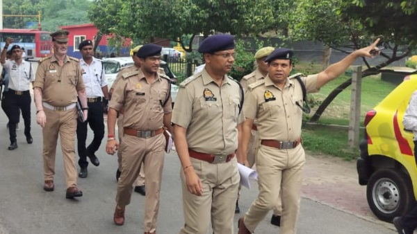 noida traffic diversion