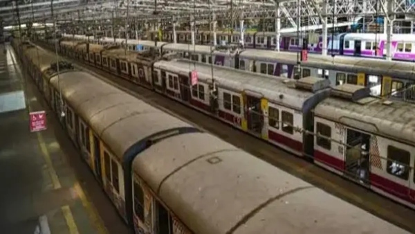 Mumbai Local Train