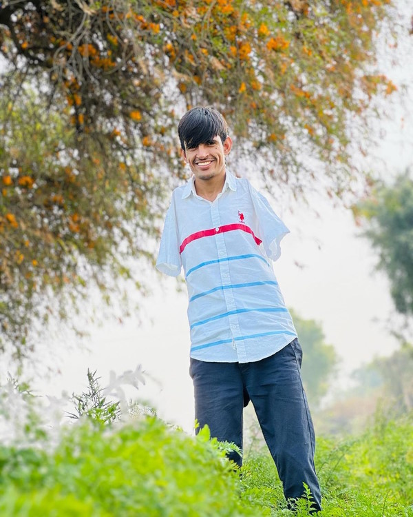 Man with hand Ramesh Bishnoi