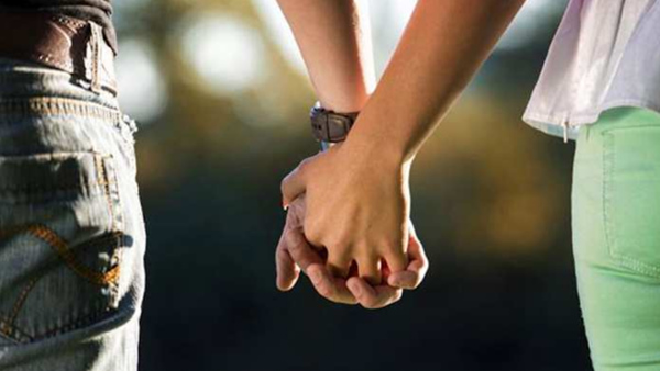 UP women disappear with their lover UP women disappear with their lover