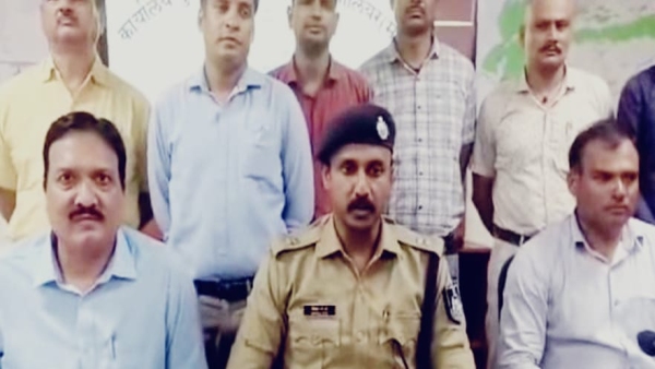 Crime branch caught fake note making factory in Jagriti Nagar of Janakganj