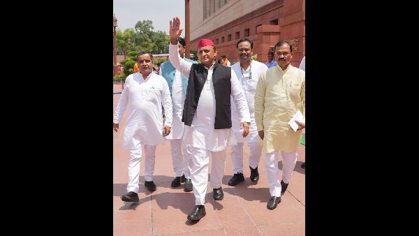  यादव ने फोगाट की टिप्पणी को लेकर आईओए की आलोचना की