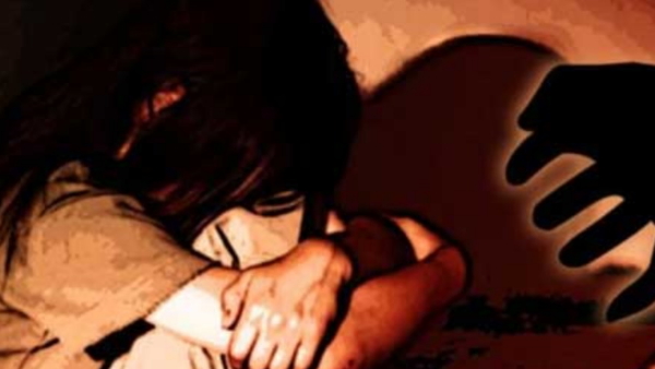 Badlapur School minor girls rape case