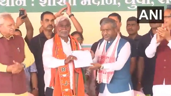 Champai Soren joins BJP