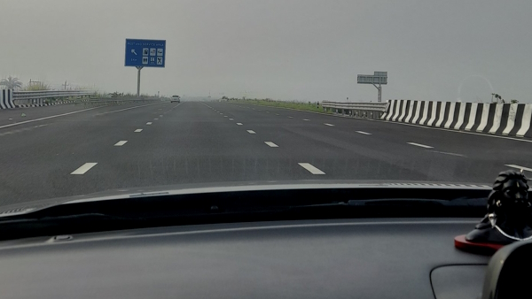 Delhi-Mumbai Expressway speed limit