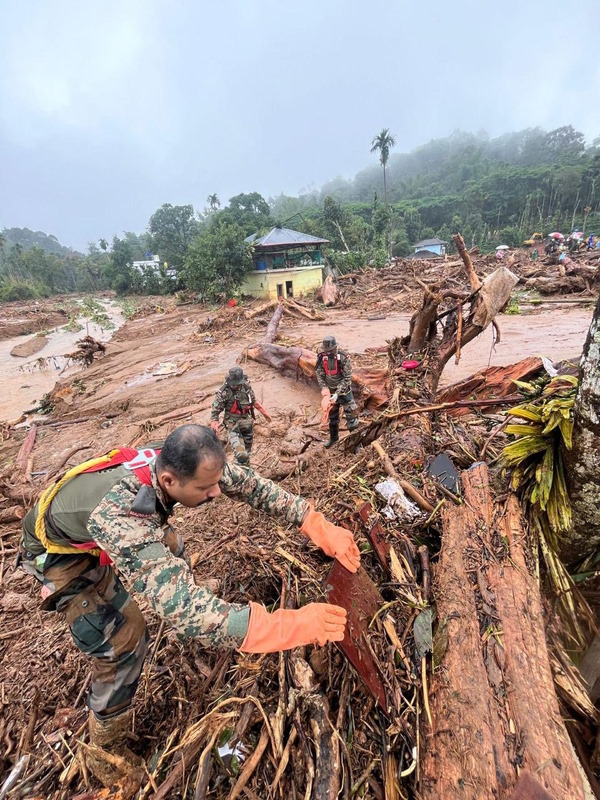 Kerala Wayanad landslide photo