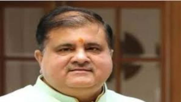 BJP president mahendra Bhatt told when pushkar Dhami cabinet will expanded what about Delhi race
