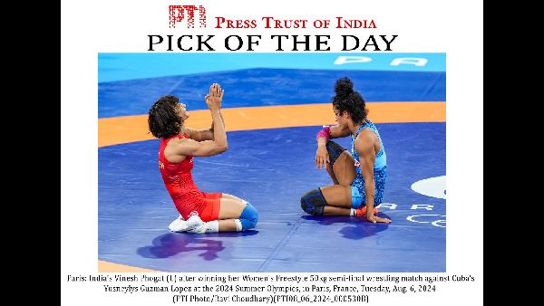 फोगाट की ऐतिहासिक ओलंपिक फाइनल में एंट्री फोगाट की ऐतिहासिक ओलंपिक फाइनल में एंट्री