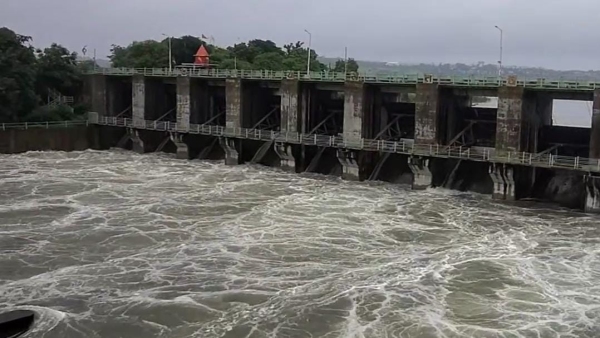 Red alert of heavy rain in 13 districts including Bhopal Jabalpur and Raisen know weather news
