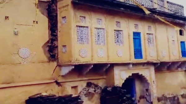 Administration will take action against dilapidated houses Minister Gaur held meeting with officials