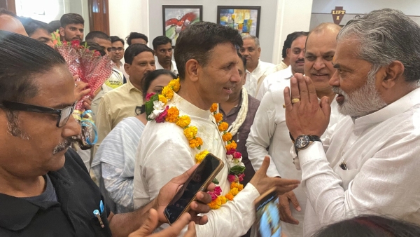 Why did congress leader Govind Singh cry bitterly in Bhind Jitu Patwari argument with collector