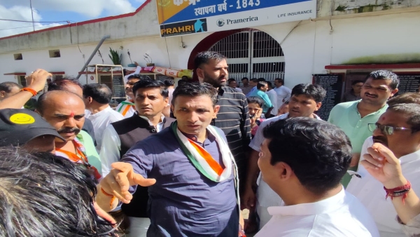 Congress MLA Phool Singh Baraiya controversial statement Thanedar and Jitu Patawari video viral
