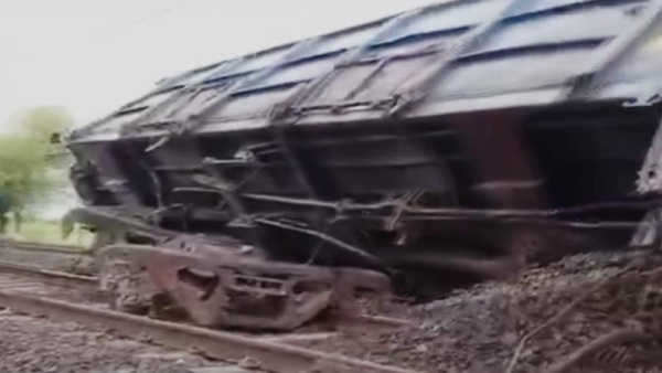 Train derails in Patharia Damoh Sagar-Katni route completely disrupted