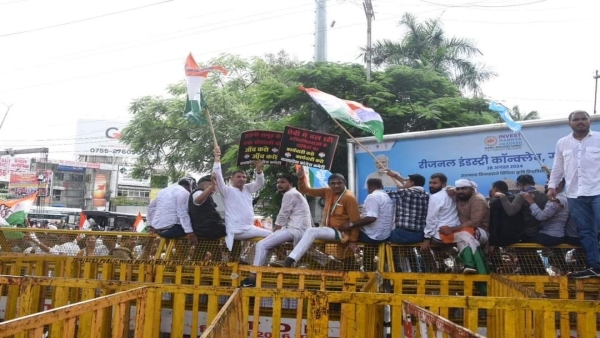 Congress protest on demand of JPC investigation into Adani-Hindenberg SEBI case Kamleshwar Patel