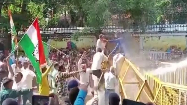 Congress jitu patwari was gheraoing CM House to protest Dalit oppression using water cannon