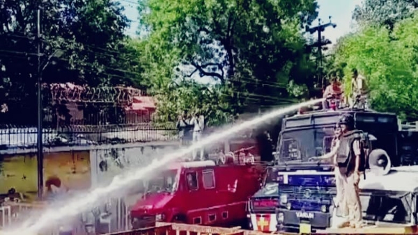 Congress jitu patwari was gheraoing CM House to protest Dalit oppression using water cannon