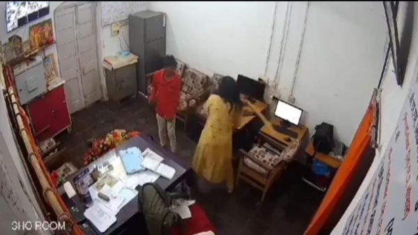 mp Video of the incident that happened with Dalit in the office of Katni GRP police shar kamal nath