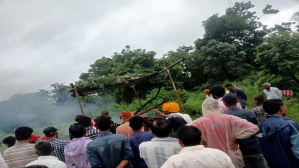 Dalit family stopped from performing last rites in government crematorium in Ratlam case registered Dalit family stopped from performing last rites in government crematorium in Ratlam case registered