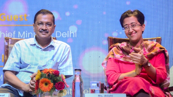 Delhi CMs Education