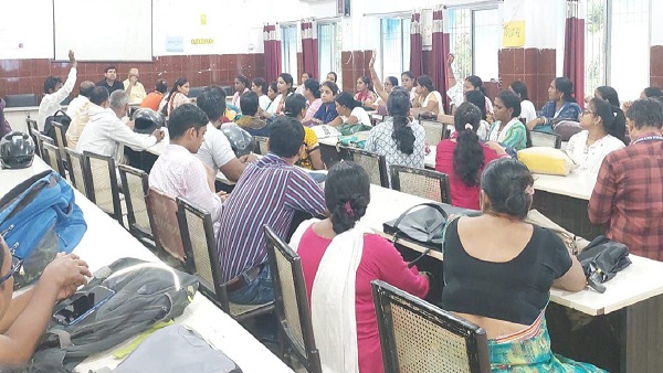 Gaya News free health system for pilgrims Doctors will be present at various places know details