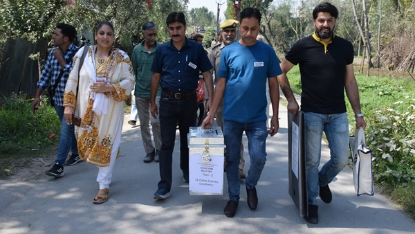 Jammu Kashmir Chunav Voting