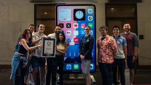 Largest iPhone of world