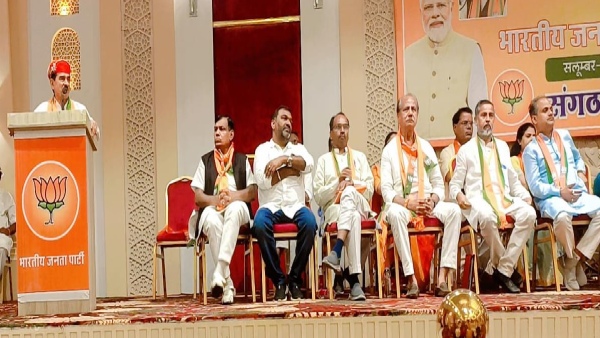 by-election-in-rajasthan-bjp-state-president-madan-rathod-attacked-rajkumar-raut-like-this