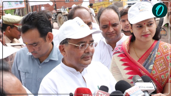 Tourism Minister Jaiveer Singh in Agra