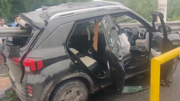 delhi car eccsident delhi car eccsident