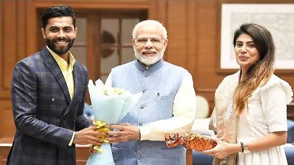 ravindra jadeja and rivaba meet pm modi