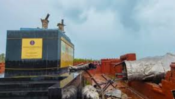 Shivaji statue collapse
