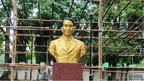 Statue of Martyr Padamdhar Singh