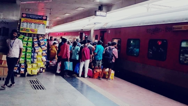 Changes in services of many trains due to maintenance work at Palwal Railway Station