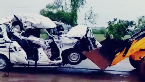 Accident A car full of devotees rammed into a truck in Vidisha 4 killed and 6 injure