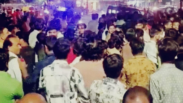 stones-thrown-at-ganesh-procession-in-ratlam-more-than-500-hindu-people-surrounded-police-station stones-thrown-at-ganesh-procession-in-ratlam-more-than-500-hindu-people-surrounded-police-station