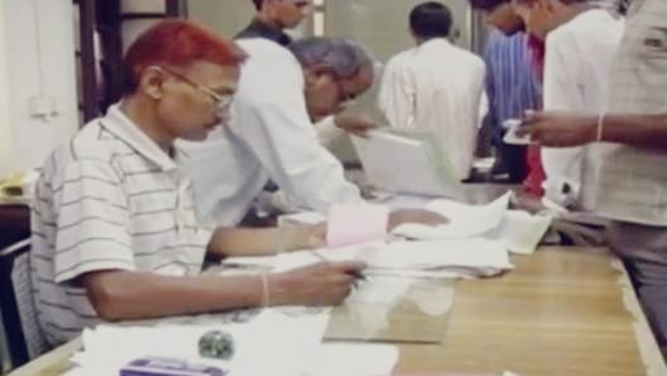 Why more than 1400 Tehsildars are on strike in MP including Bhopal know this reason