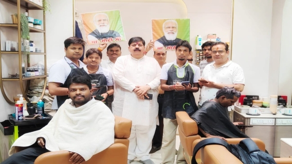 New record of BJP Durgesh Keshwani gave membership of BJP to cash artisans