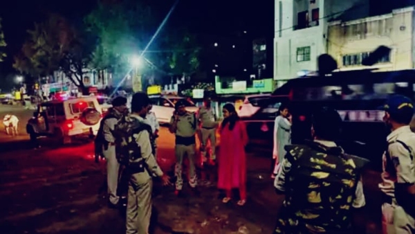 Shajapur Dispute between two parties in Maksi one dead 7 injured in firing and stone pelting