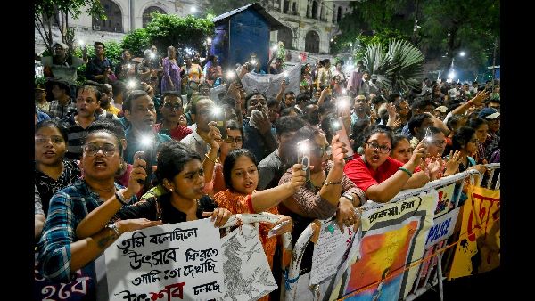  जारी विरोध प्रदर्शन के कारण डॉक्टर अस्पताल में भर्ती