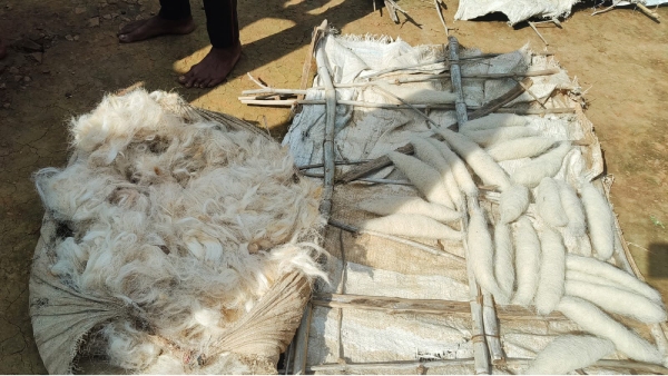 Mahatma Gandhi spinning wheel Sulkhama Maihar