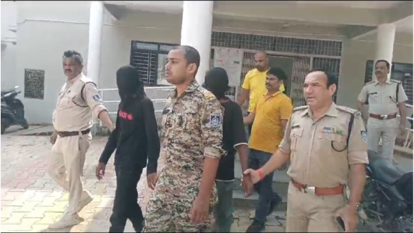 MILF girlfriend video blackmail satna