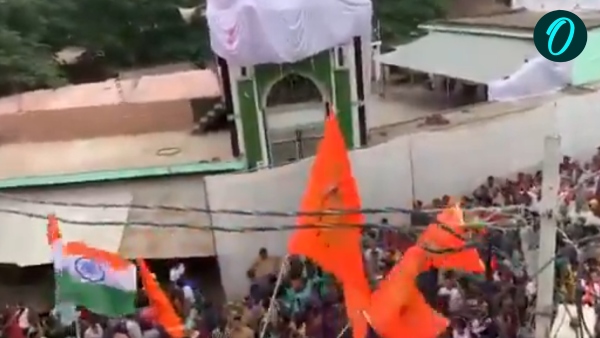 Objectionable song religious place in Barabanki