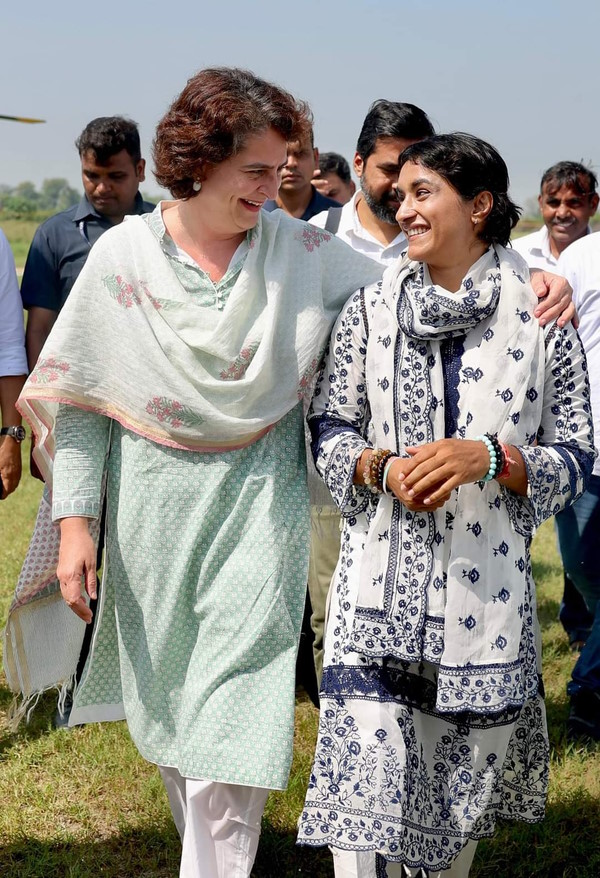 Priyanka Gandhi Welcomed in Julana