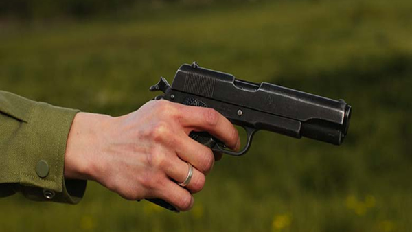 Robbery at gunpoint in Delhi