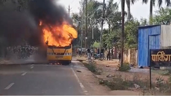 Shivpuri bus caught fire