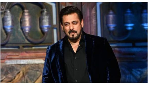 Bigg Boss 18 Salman Khan took Rajat Dalal and Chum Durang s class in Weekend Ka Vaar Avinash got brother s support