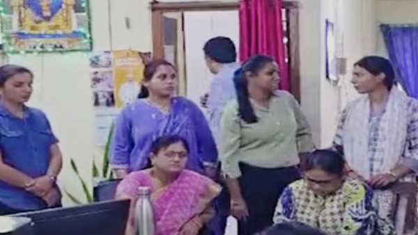 Bribery scandal of women officers in Ujjain Caught red handed then did the drama of crying