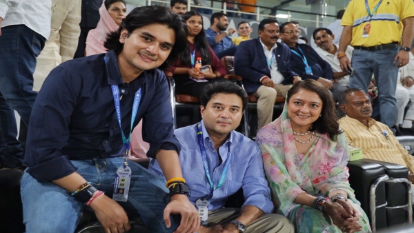 India defeated Bangladesh wave of happiness among fans Scindia s different style was seen