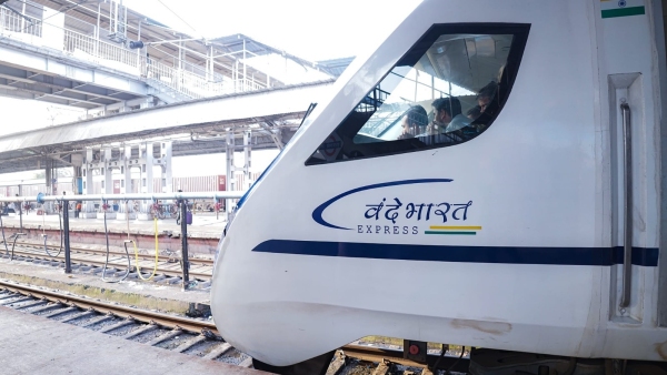 Vande Bharat train with 16 coaches will run between Bhopal and Patna in December